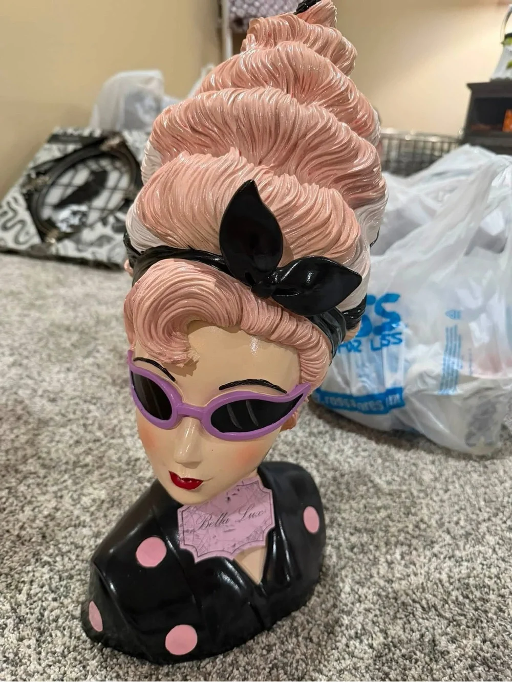 Bella Lux Retro Bride Bust With Sunglasses